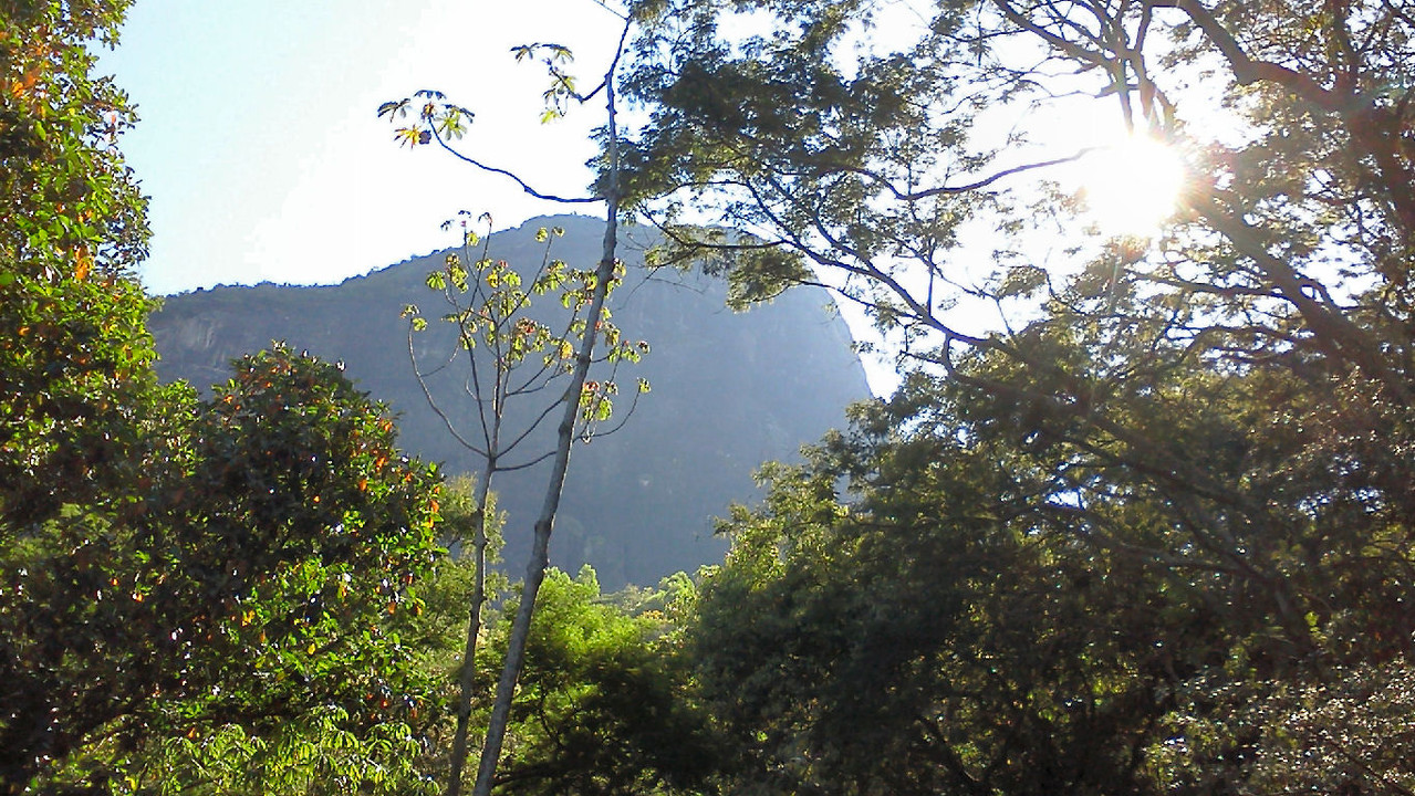 O penhasco do Irmão Menor