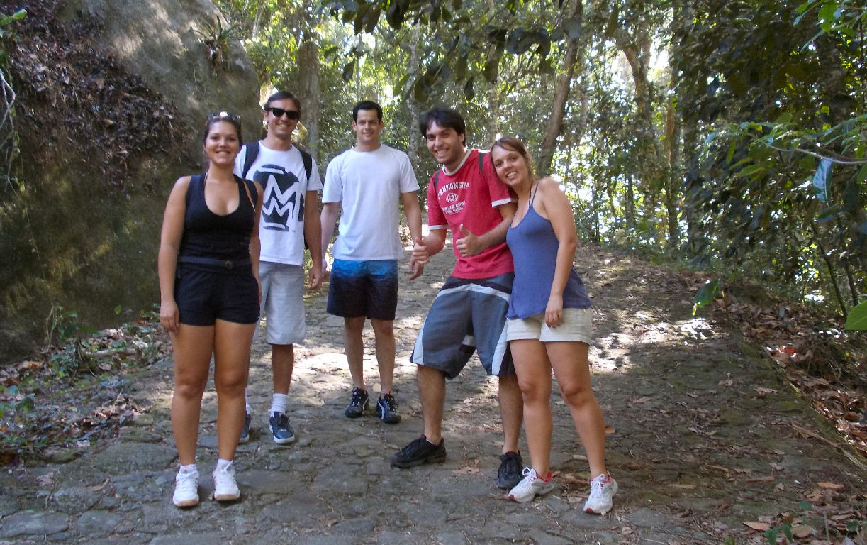 Companheiros de jornada: Gabriela, Felipe, Pedro, João Paulo e Luiza
