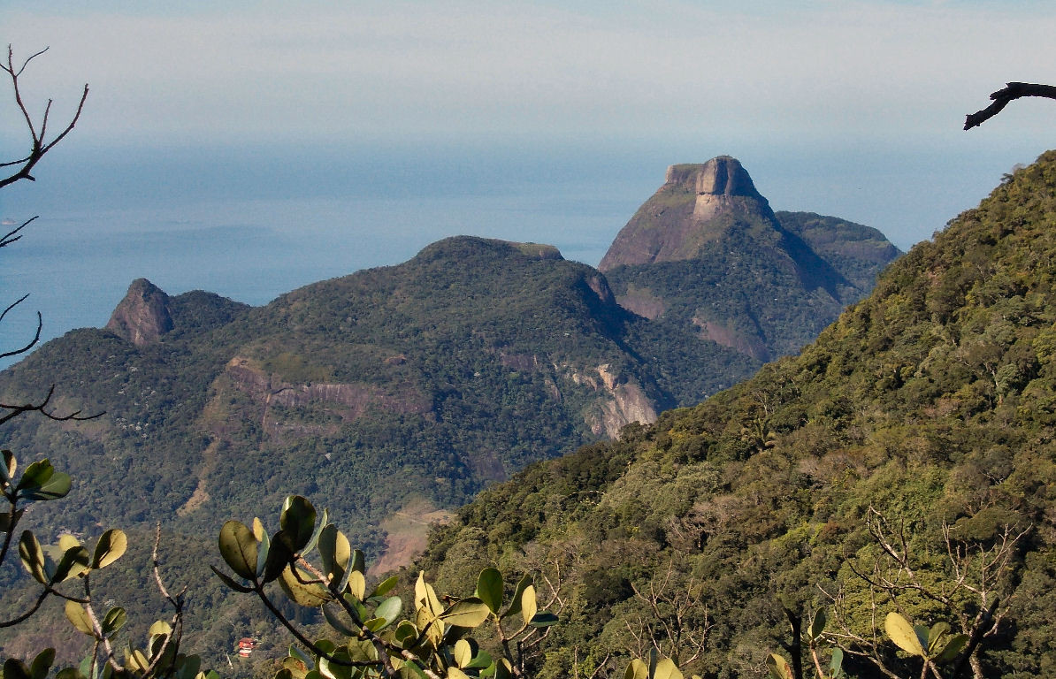 E da Pedra da Gávea
