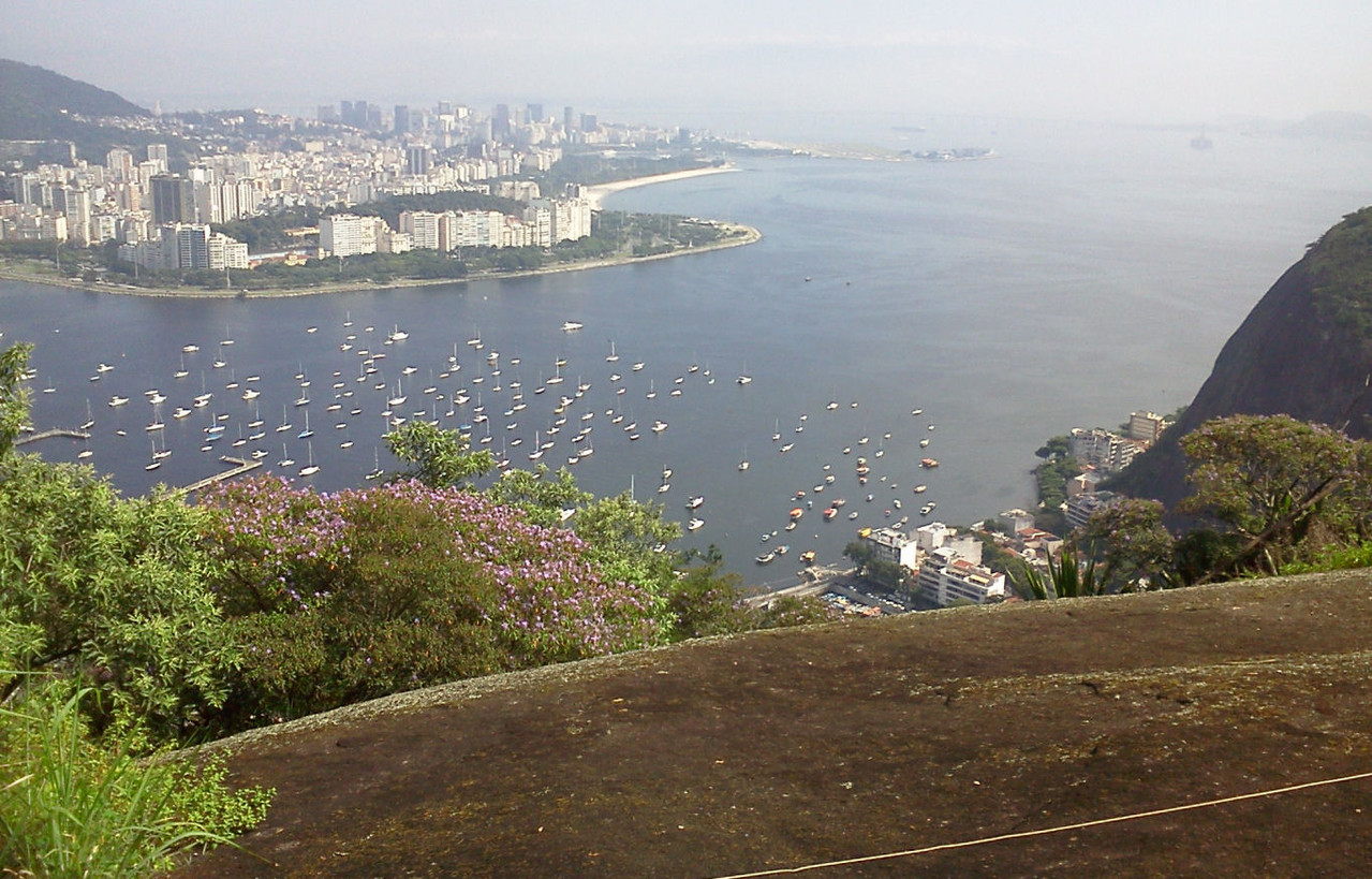 Morro da Viúva e Praia do Flamengo ao fundo