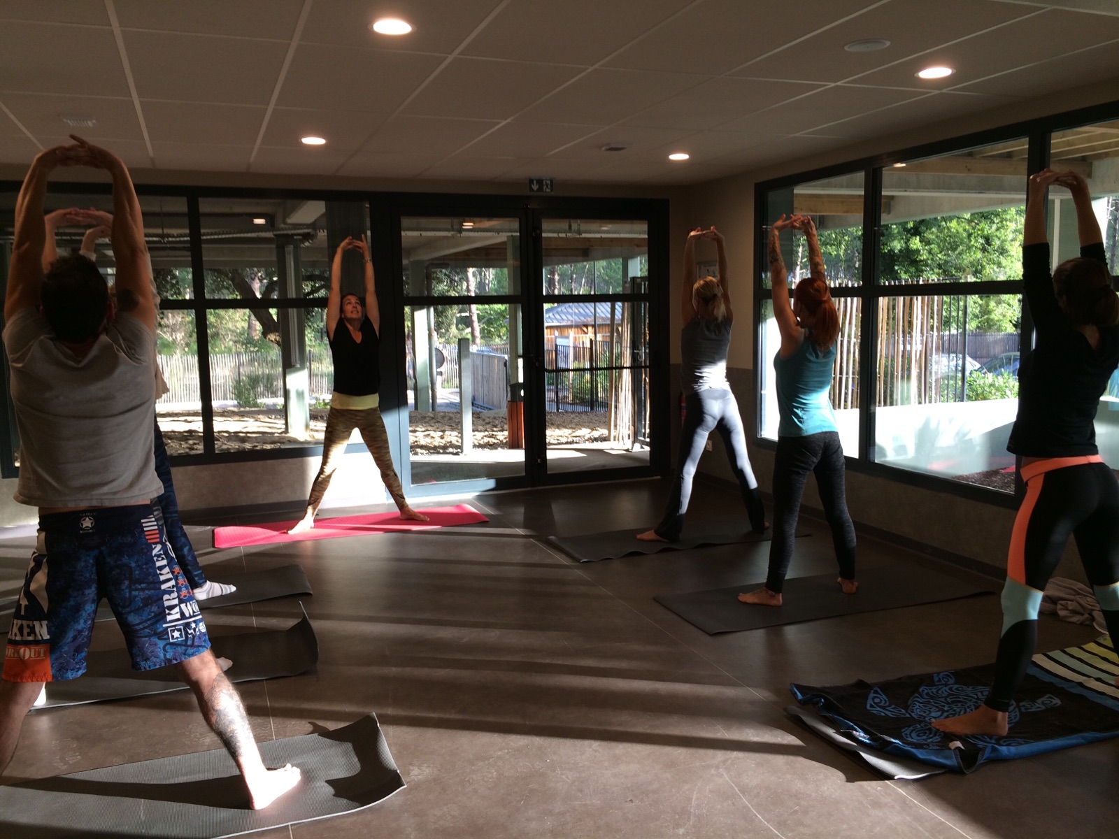 Séance de yoga au Domaine du Ferret, Claouey