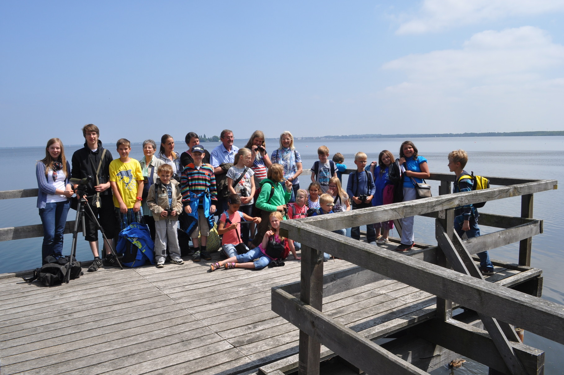 Ferienspaß-Gruppe mit Betreuern am Steinhuder Meer