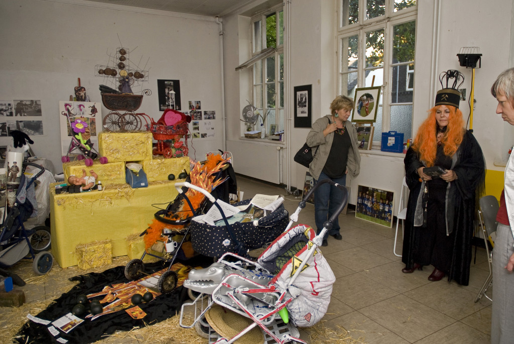 Wanja Richter-Koppitz: "Vom Heuwagen zum Kinderwagen", 2009