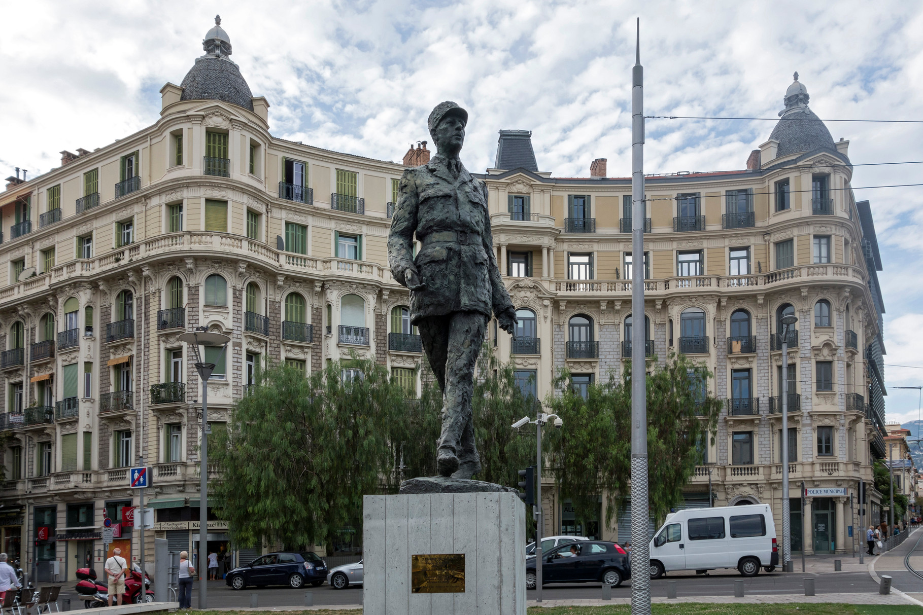 Denkmal Charles de Gaulle, Place du Général de Gaulle