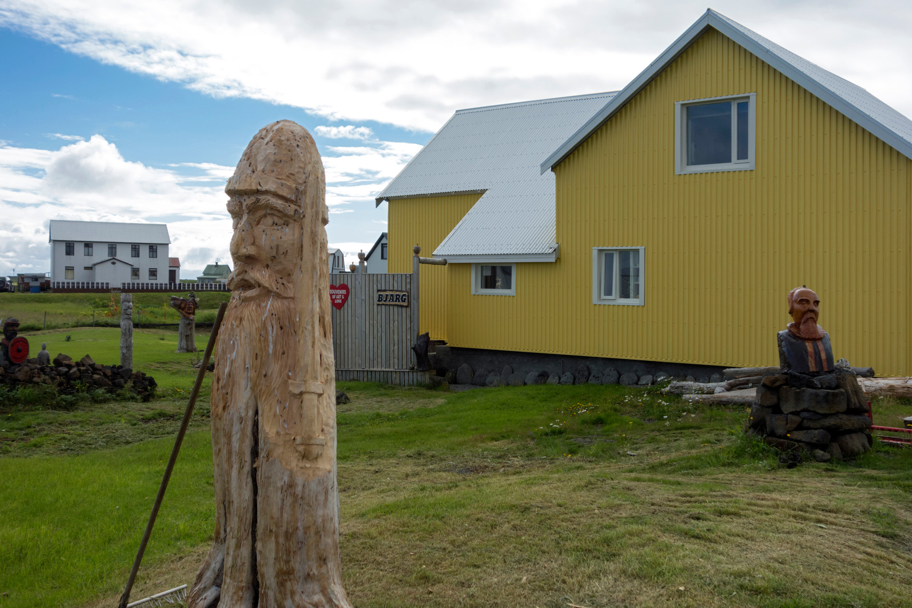 Holzkunst in Grindavik