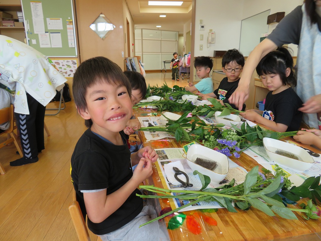 芍薬（シャクヤク）の花のように、みんなの心もやがて大きく咲きますように