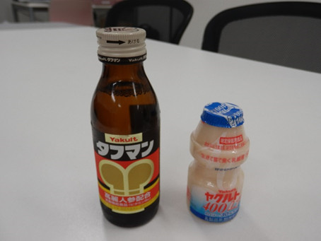 材料「タフマン1本」「ヤクルトライト(ヤクルト400LT)1本」