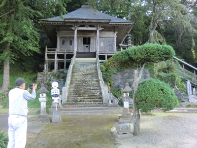 大東の猿沢観福寺。義経コースにしか入っていませんでしたが、参加者の「ここは行っておいた方が良い」という提案が採用されました。