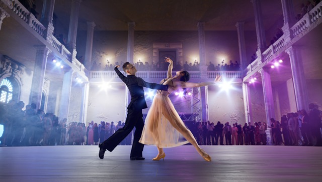 American Waltz – Eleganz in Bewegung