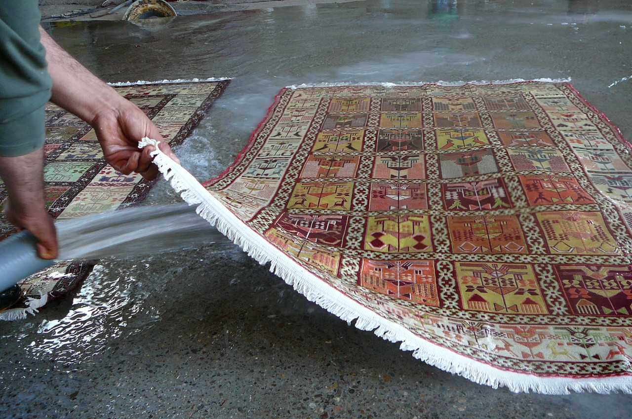 Lavaggio tappeti Sardegna, pulizia con acqua sardegna - Tappeti Tabriz  carpet Udine