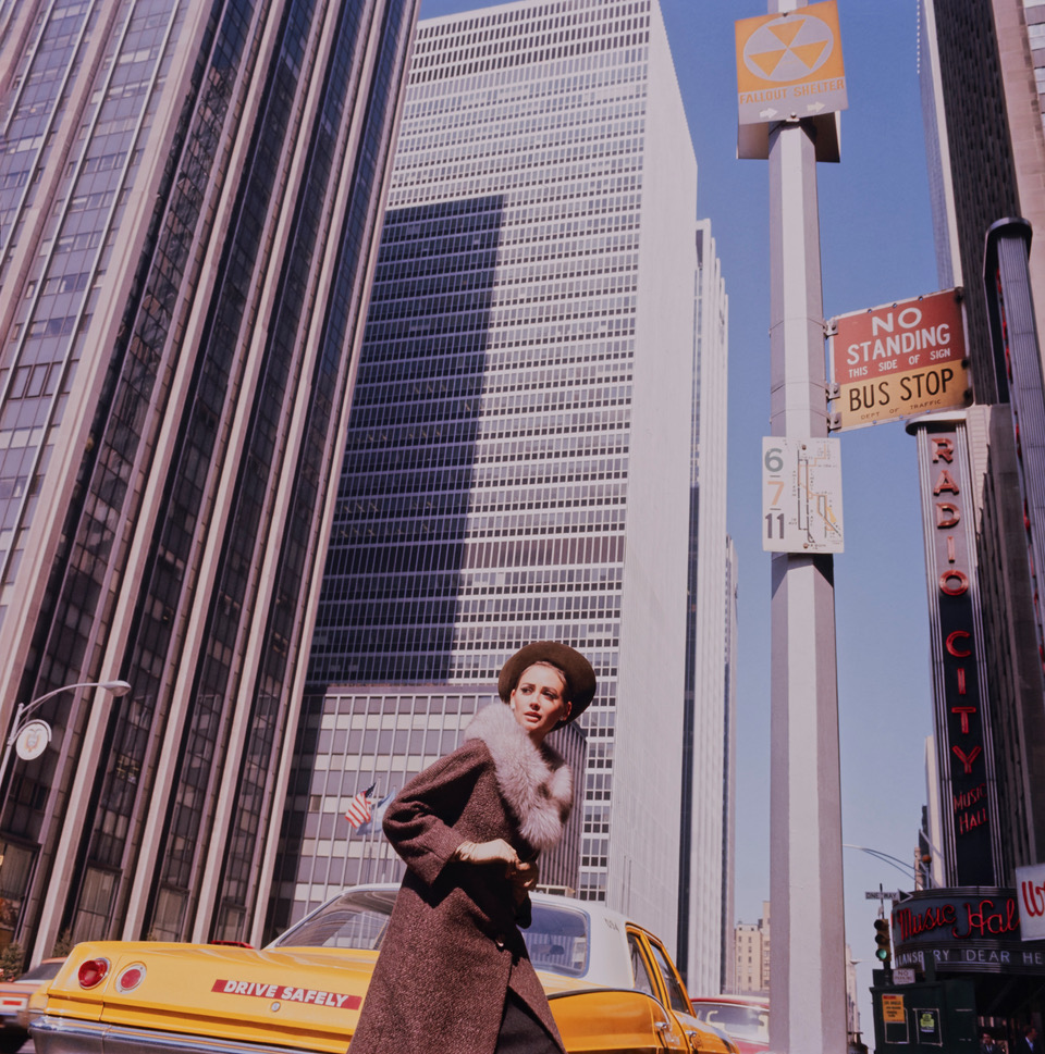 Modeszene in New York anno 1965 aus der Ausstellung im Bucerius Kunst Forum. Foto: PR/ BKF_Presse_FC Gundlach
