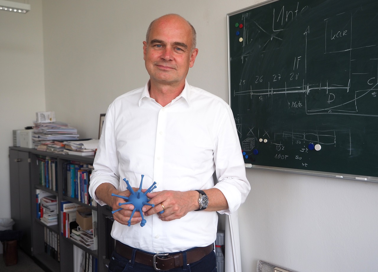 Von Hamburg in die Tropen und zurück – 125 Jahre Bernhard-Nocht-Institut in Hamburg
