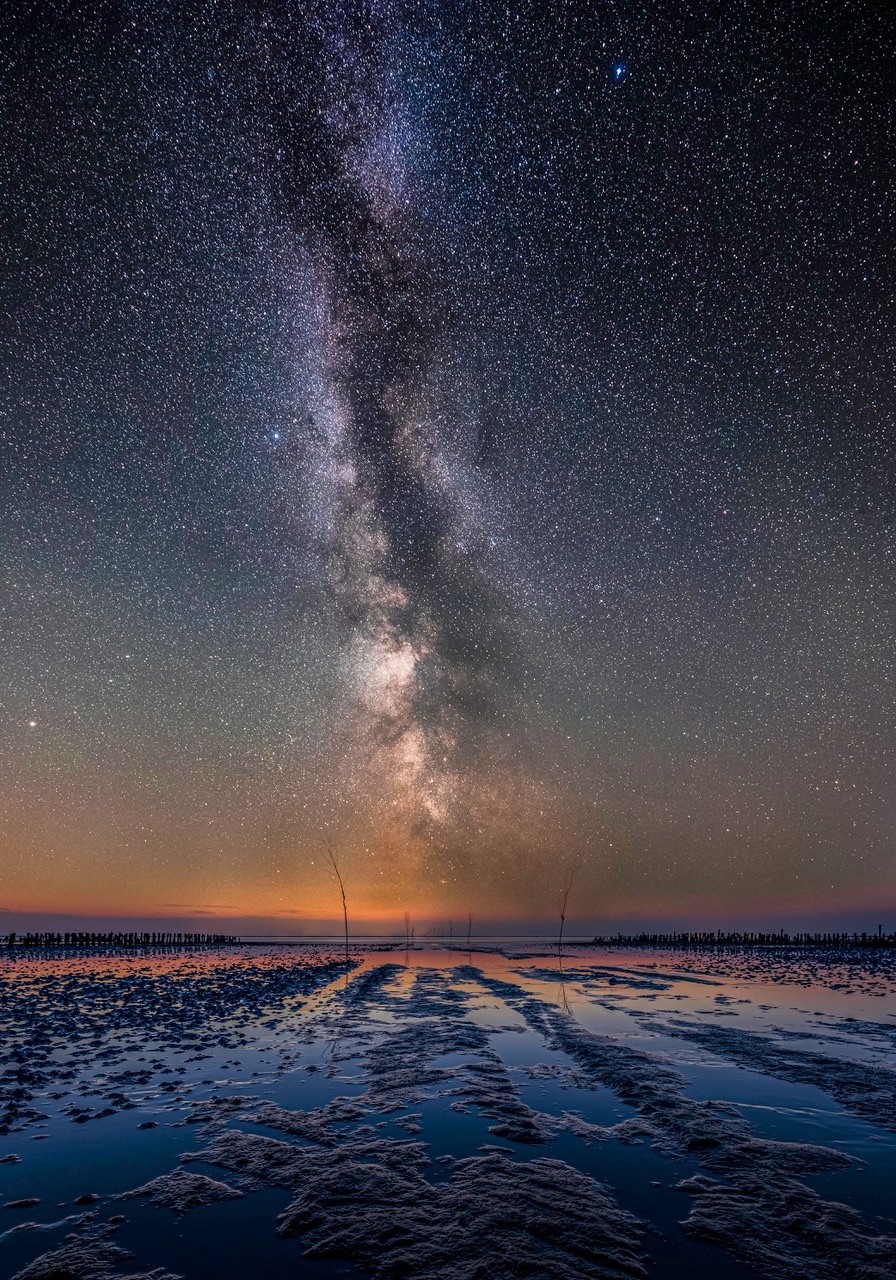 Dark Sky – der nächtliche Sternenhimmel über dem dänischen Wattemeer unweit der Insel Mandø. Foto mit freundlicher Genehmigung: Lars Roed, Ribe/PR