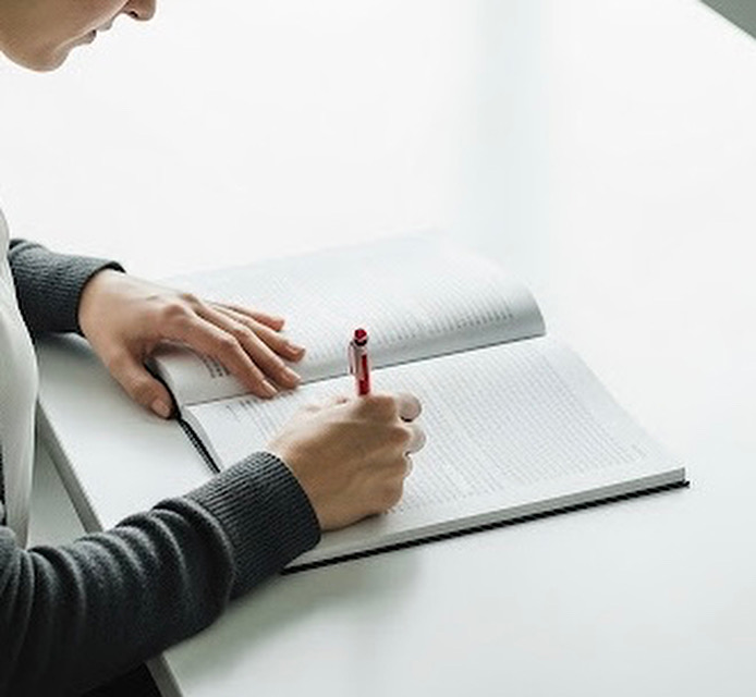 Warum ein menschlicher Korrektor dem Online-Korrektor überlegen ist