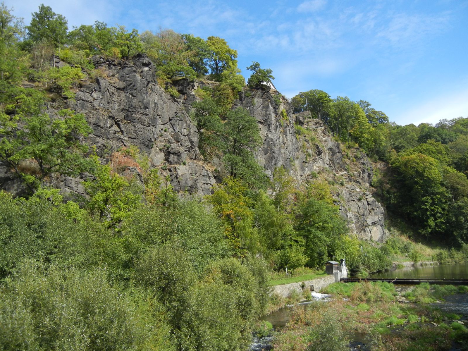 erster Blick auf die große Felswand