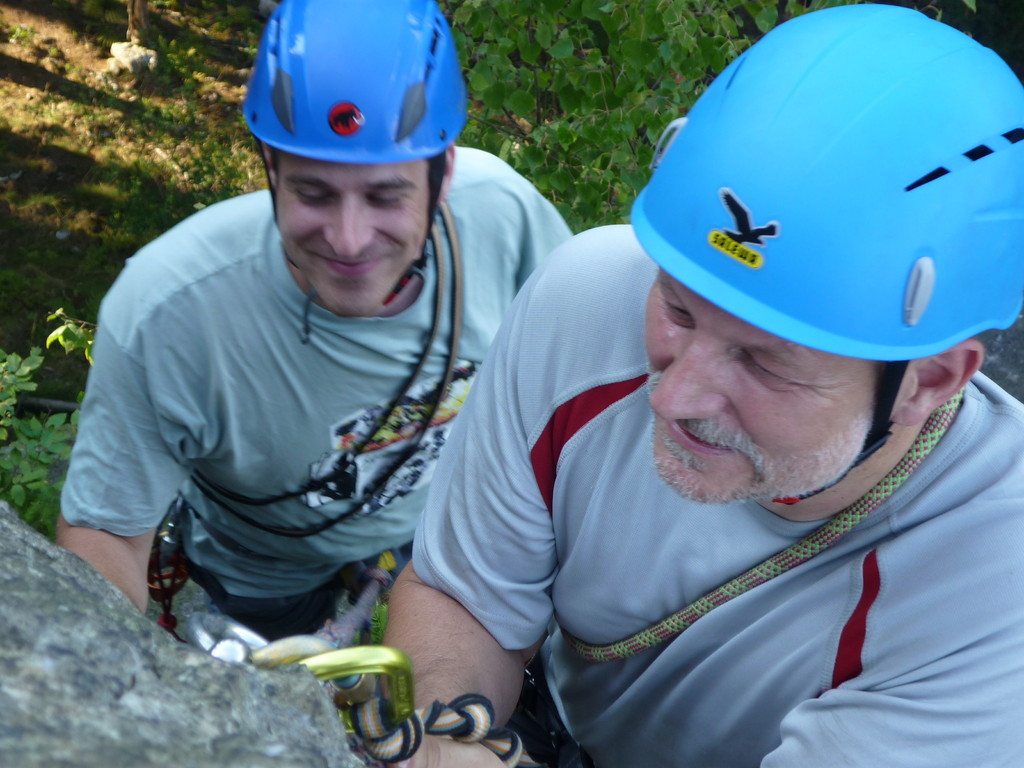 Klettern an der Teufelskanzel bei Greiz - Peter und Frederic am Sicherungsring