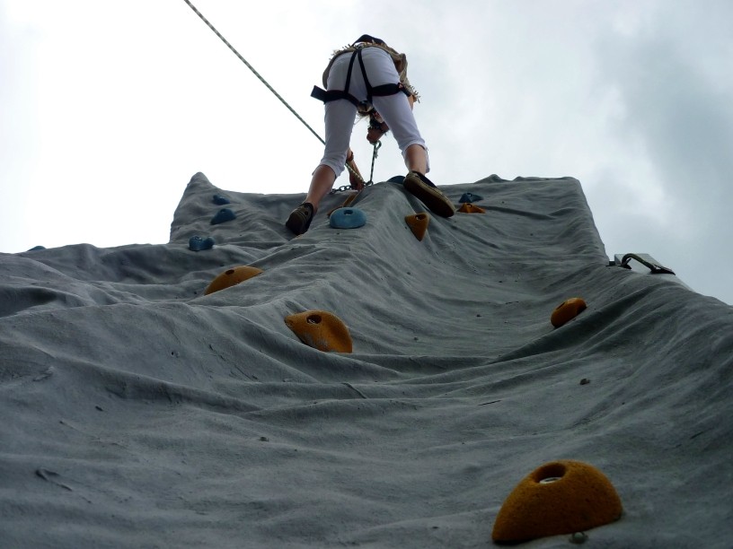 Kletterturm beim Tag der offenen Tür im SALTO Physio-Vital-Zentrum in Falkenstein