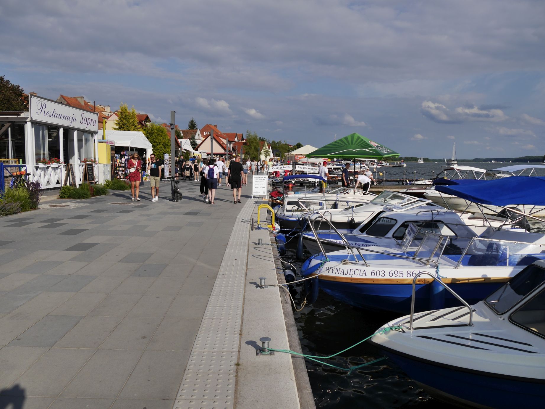 Uferpromenade in Nikolaiken (Mikołajki)