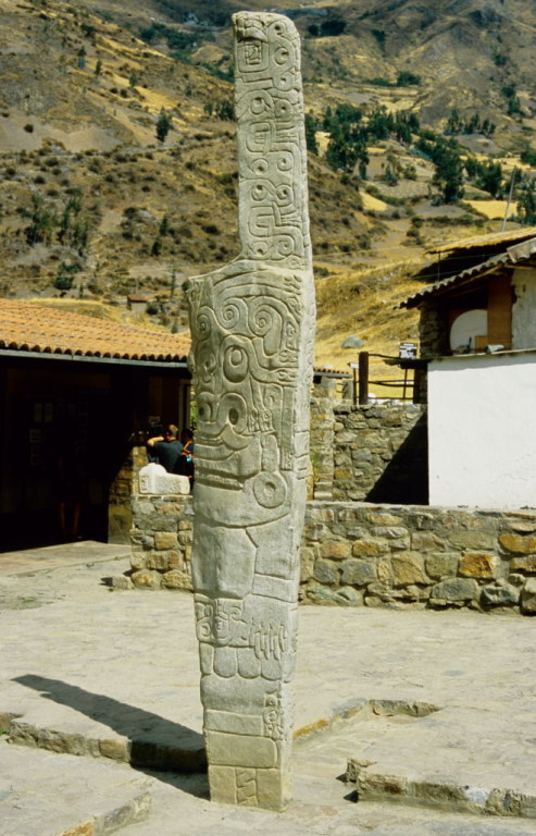 El Lanzón (Complejo arqueológico Chavin de Huantar)