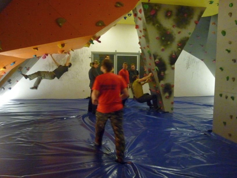 Mittwochstraining mit großer Beteiligung im Boulderboden 16.01.2013