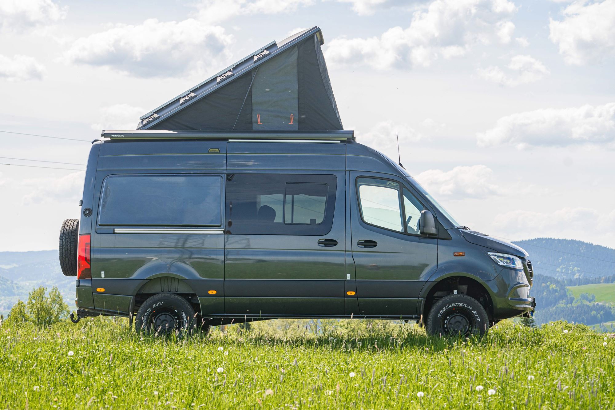 Embracing the Van Life: Freedom on Four Wheels with the Mercedes Sprinter 906/907 Side Extension