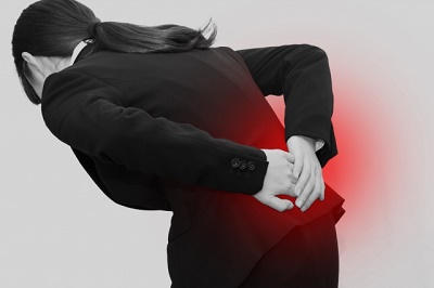 腰痛に20年以上悩んでいた人が来院されました。カギは尾てい骨（尾骨）と骨盤の連動の不調でした