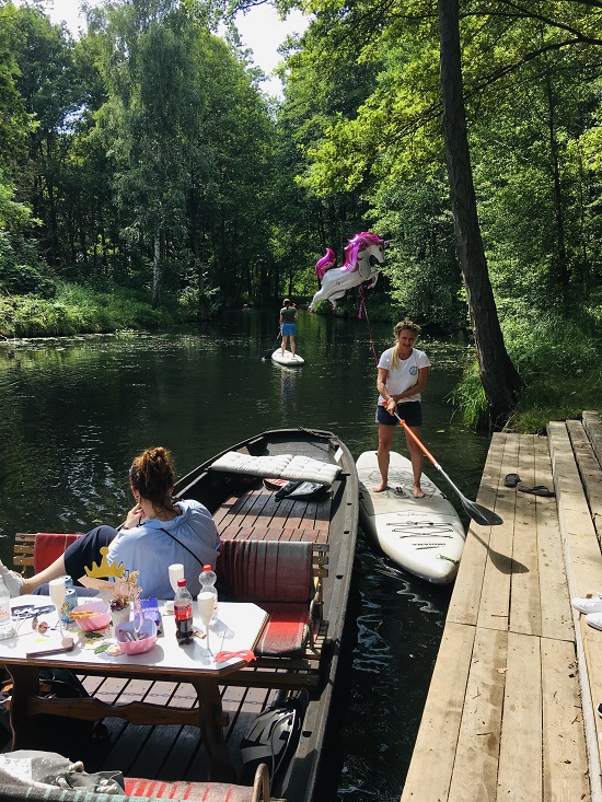 Feiern Sie Ihren Junggesellen - Abschied im Spreewald Kahnfahrt ab Burg mit Stand UP Paddle Boards