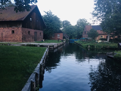 Abendkahnfahrten und Mondscheinfahrten durch den Spreewald auch fuer kleine Gruppen buchbar