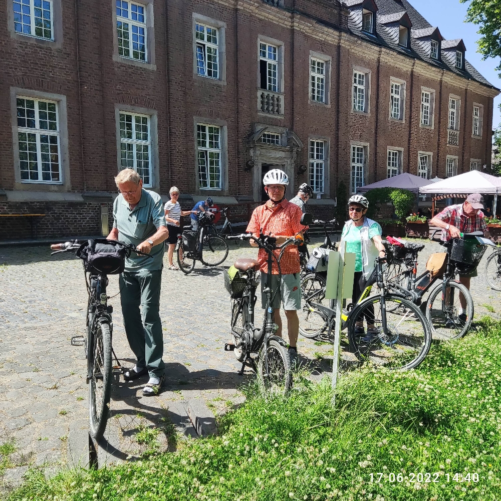 Tagestour zum Kloster Langwaden