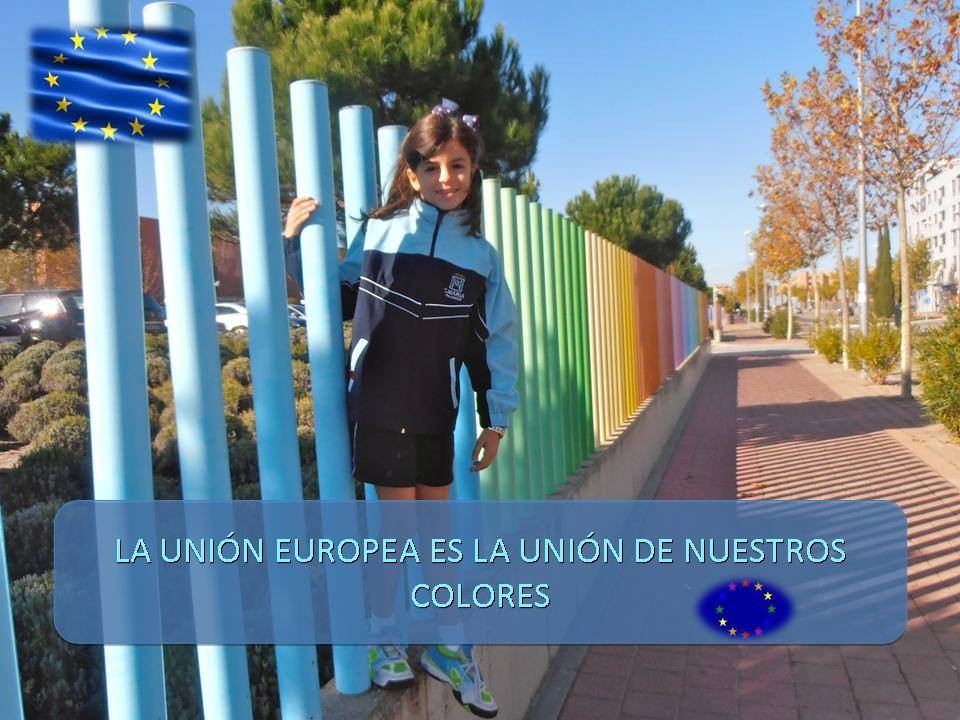Marta Álvarez Polo,  ganadora por la foto titulada “La Unión Europea es la unión de nuestros colores”, en la categoría de MEJOR FOTOGRAFÍA.