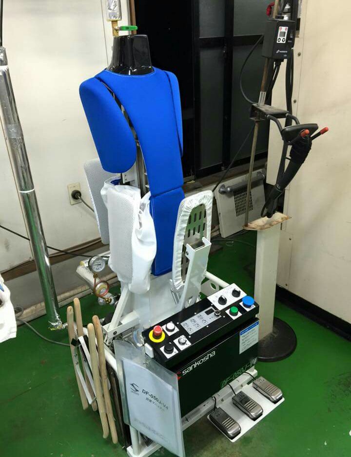 背広、コートなど、シルエットがより美しく出ます。