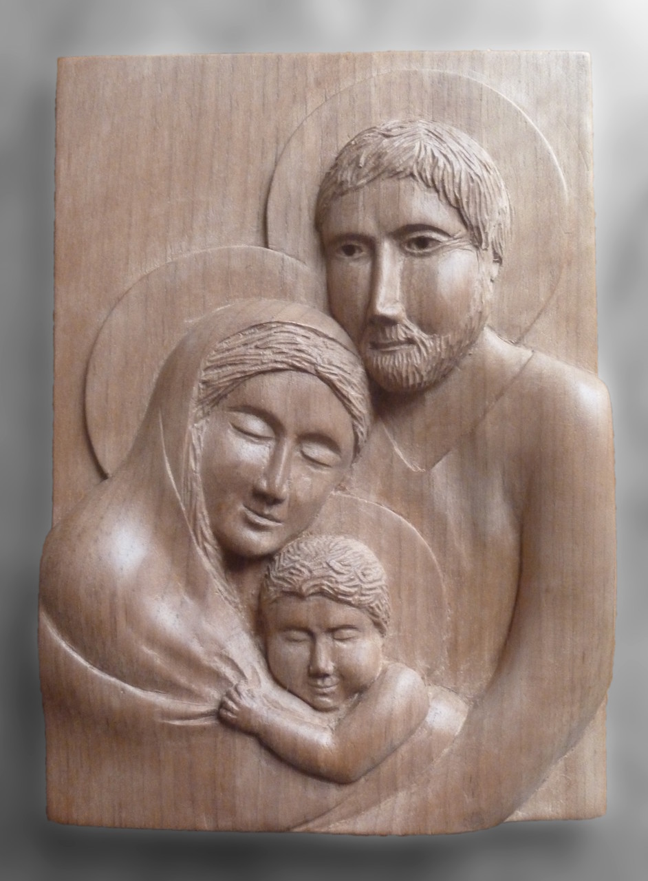 Sainte Famille (20cm, walnut) - First Communion