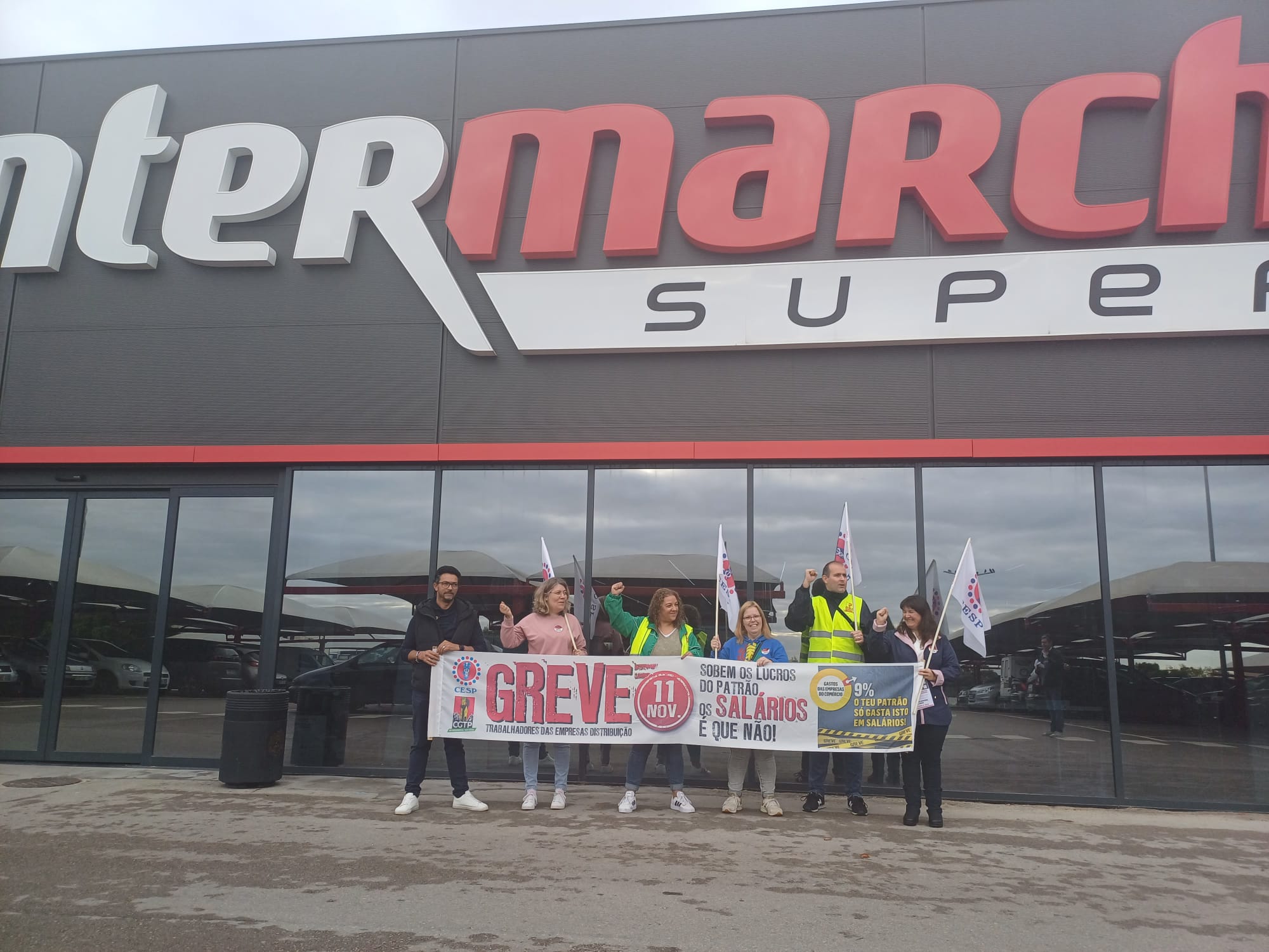 Piquete de Greve em frente ao Intermarché de Santa Iria da Azoia, em Lisboa