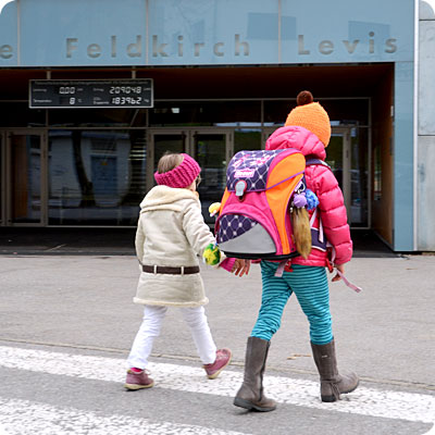 Familienservice | in Vorarlberg, Liechtenstein, St. Gallen, Winterthur, Thurgau, Graubünden, Bayern, Baden-Württemberg, Bodensee | www.relocates-you.com | Unterstützt Familien mit Kindern um geeignete Schulen, Kindergärten oder eine Betreuung zu finden.  