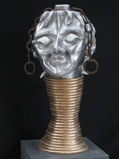 "Afrikanischer Traum" 2008 - Aluminium, Bronze und Eisen - 72 cm