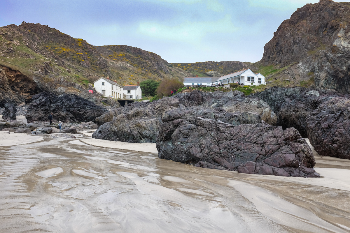 Kynance Cove cafe, 9th April