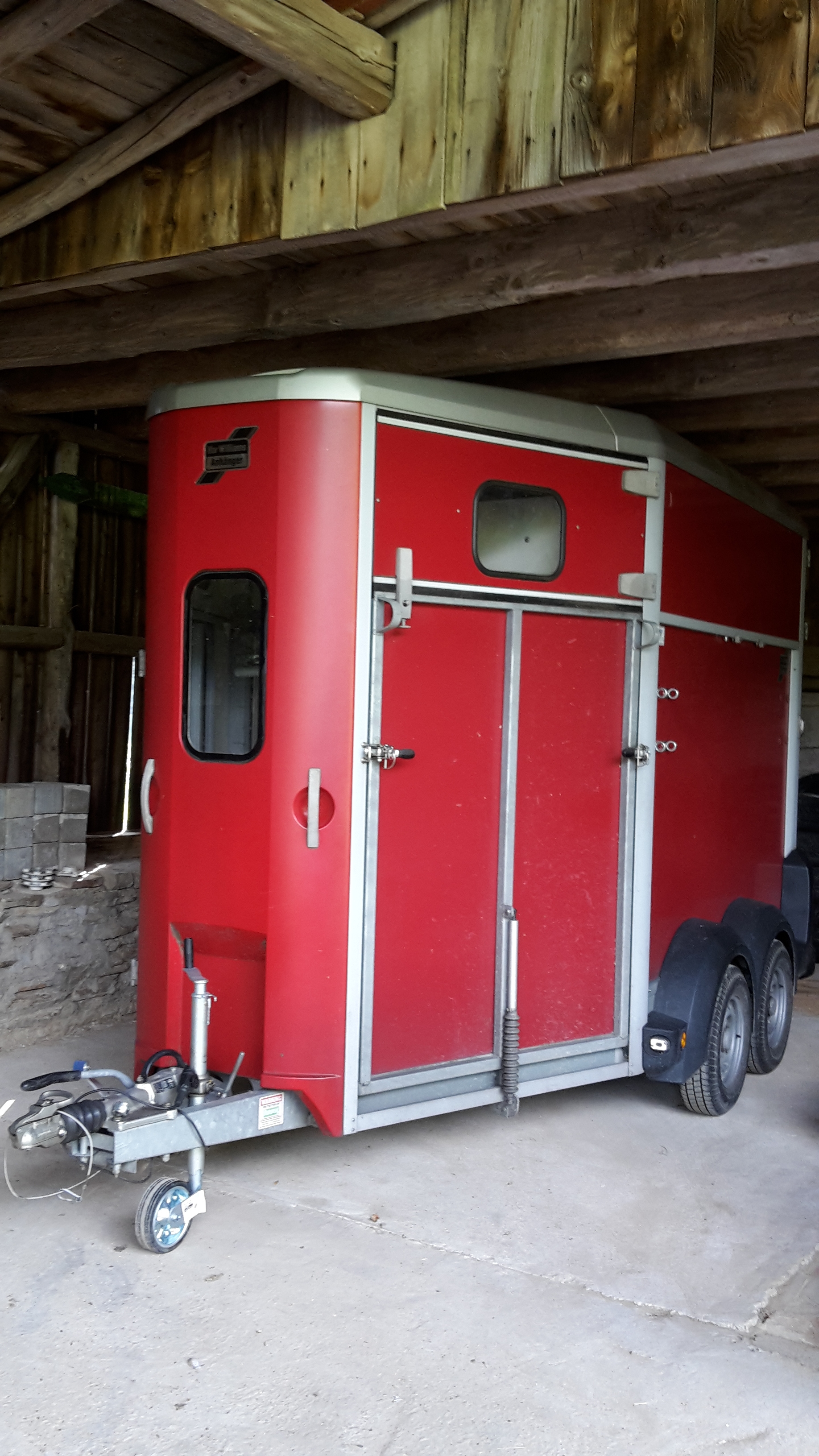 Unser Pferdeanhanger Horsemanship Halver