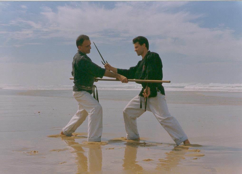 Maître Frédéric Dupertout et François Maurios : karaté, self défense, kobudo, ju jitsu © Les Ecoles Bushido