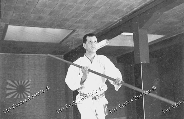 Maître SANO au bâton (bō) - Yoseikan - Shizuoka - 1973