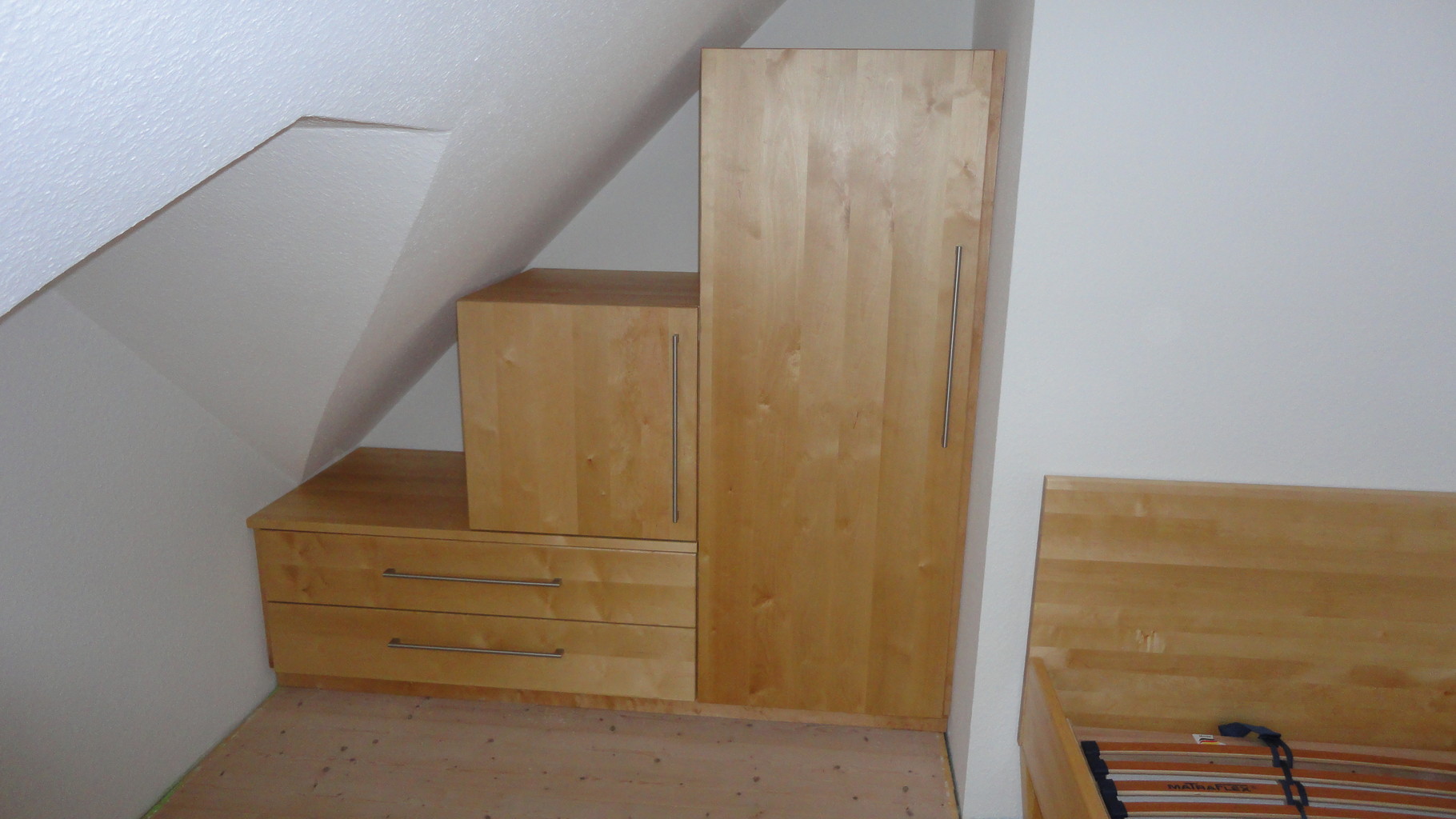 Kleiderschrank / Birke