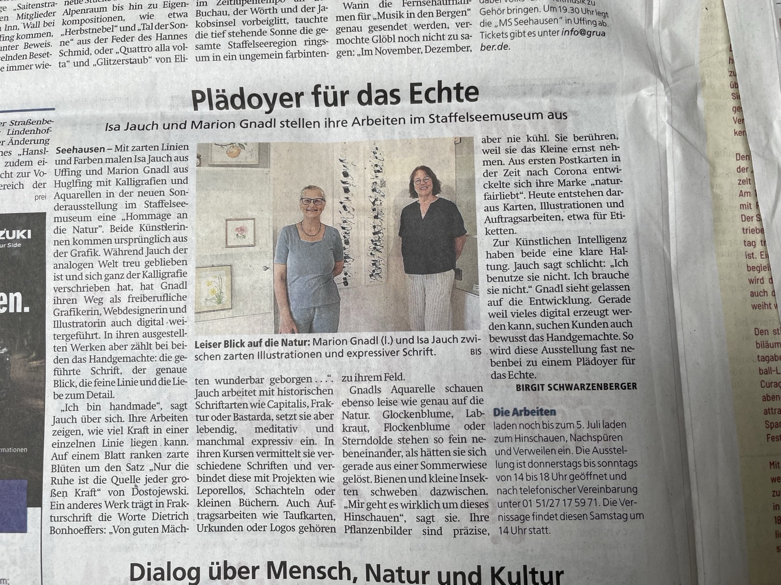 Zeitung bei Ausstellung Homage an die Natur 2026