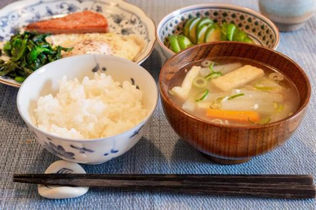 【Vol.328】【知らないと損】ご飯を食べないと痩せられない？専門家が徹底解説！