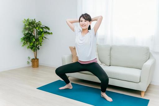 【Vol.421】なぜ「膝を前に出すな」は時代遅れなのか？スクワットで腰を痛める”本当の理由”と、理想のフォーム