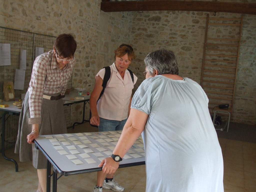 jeu de mémorisation sur le thème des marques de produits lavants