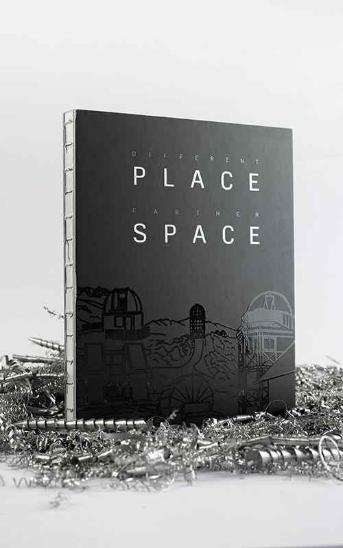 Different Place, Farther Space – Ein Buch über Michael und seine Teleskope