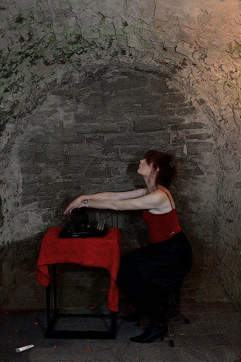 Writing a Sapphic Love Song