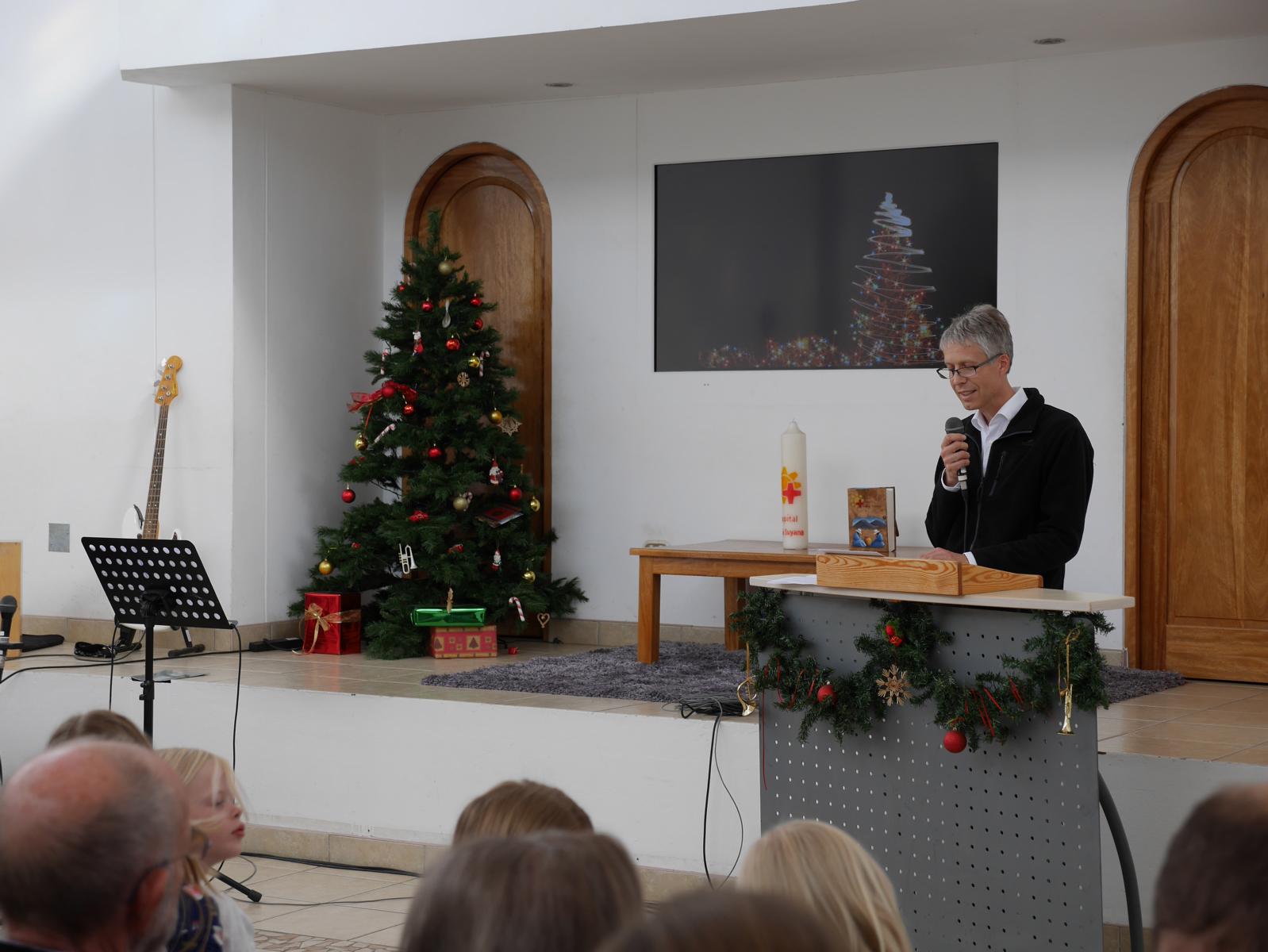 Werner wurde gefragt, ob er im Weihnachtsgottesdienst die Predigt halten würde.