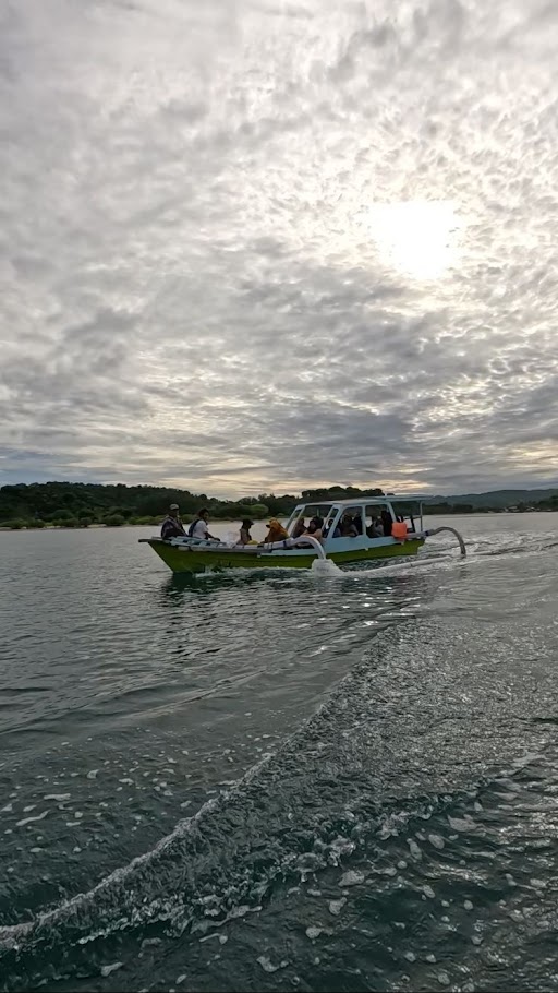 Auf den Weg nach Gili Layar mit 2 Booten