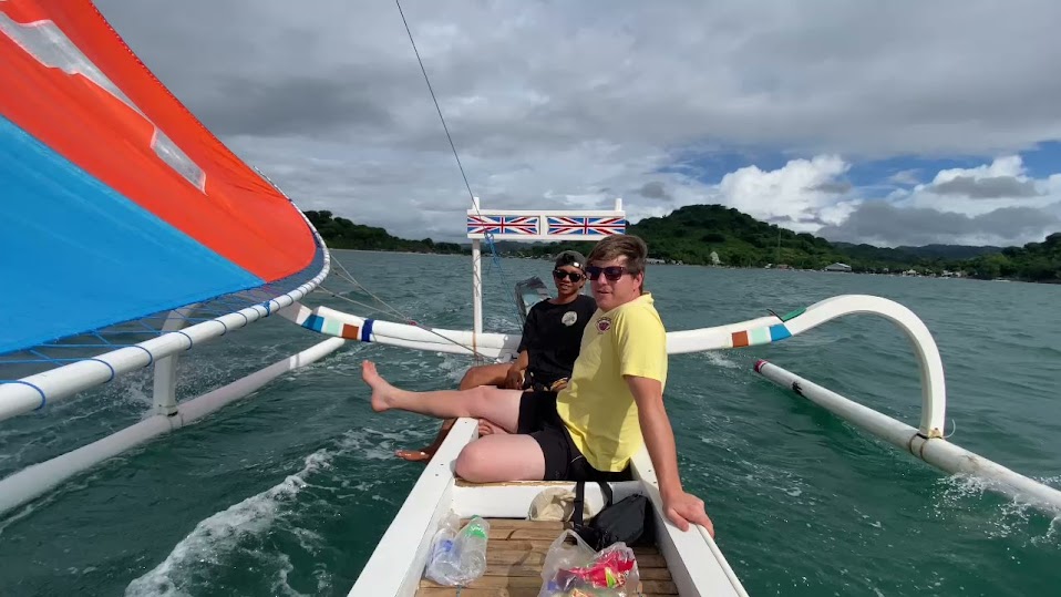 Aus organisatorischen Gründen war ich oft zwischen den Inseln mit dem Boot unterwegs