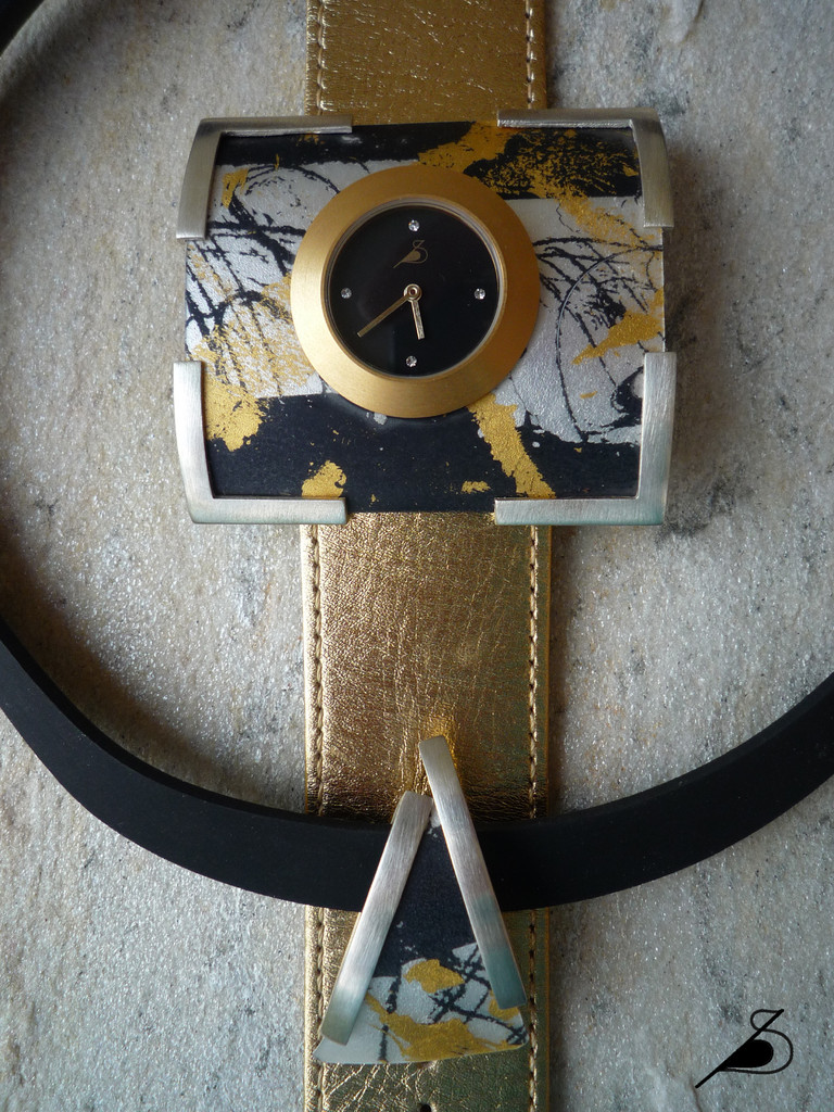 Varissima Uhr mit Schmuckscheibe und Anhänger im Kreuchauff- Design F17